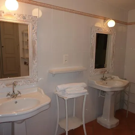 Le Cloitre Du Couvent Villeneuve-lès-Avignon