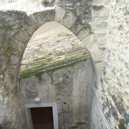 Le Cloitre Du Couvent Villeneuve-lès-Avignon